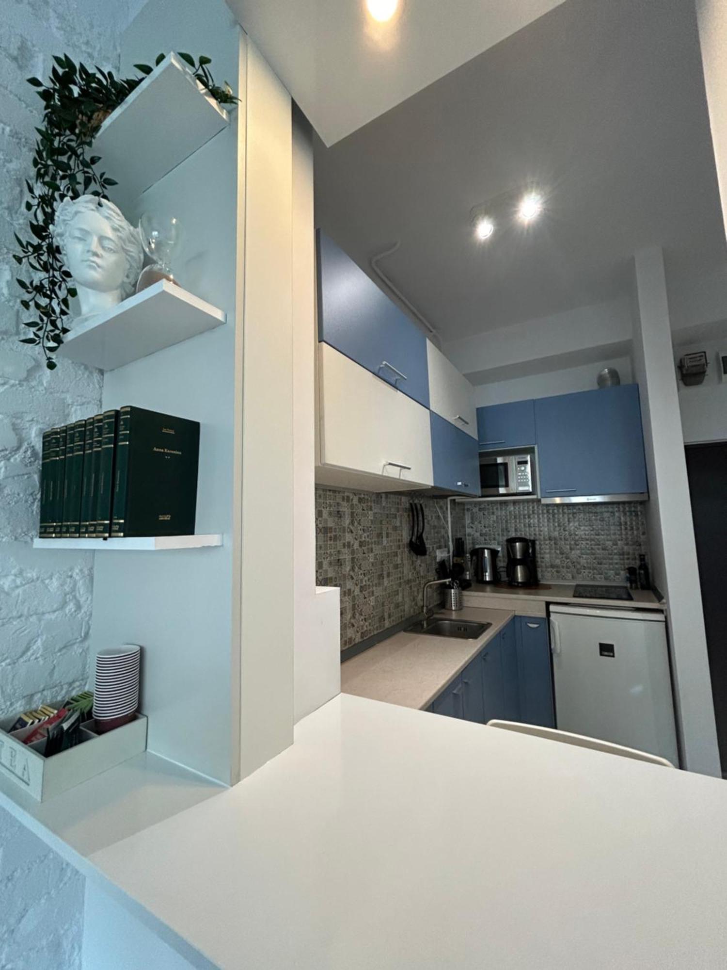Appartement Cozy Wood Themed Sky Bar Free Minibar